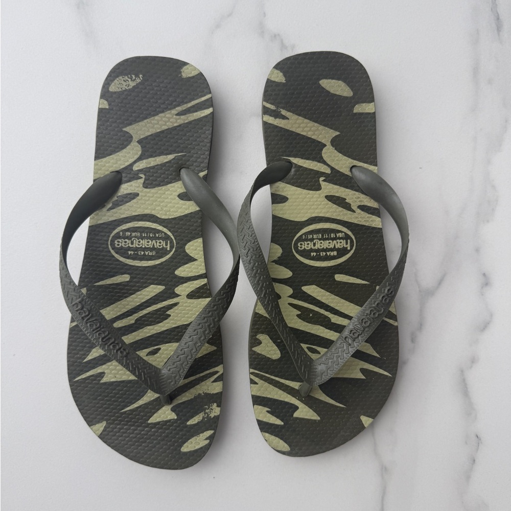 Havaianas Green and Black Flip-Flops size 10